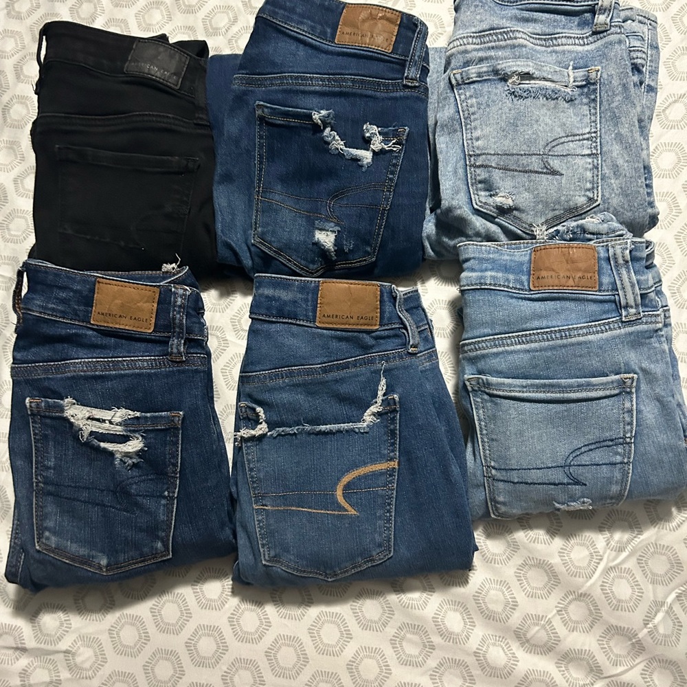 American Eagle women’s jeans